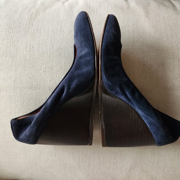 NWOT Lanvin Navy Suede Wedge Heels - US 7.5 - Picture 7 of 14